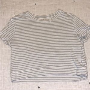 Cropped tee
